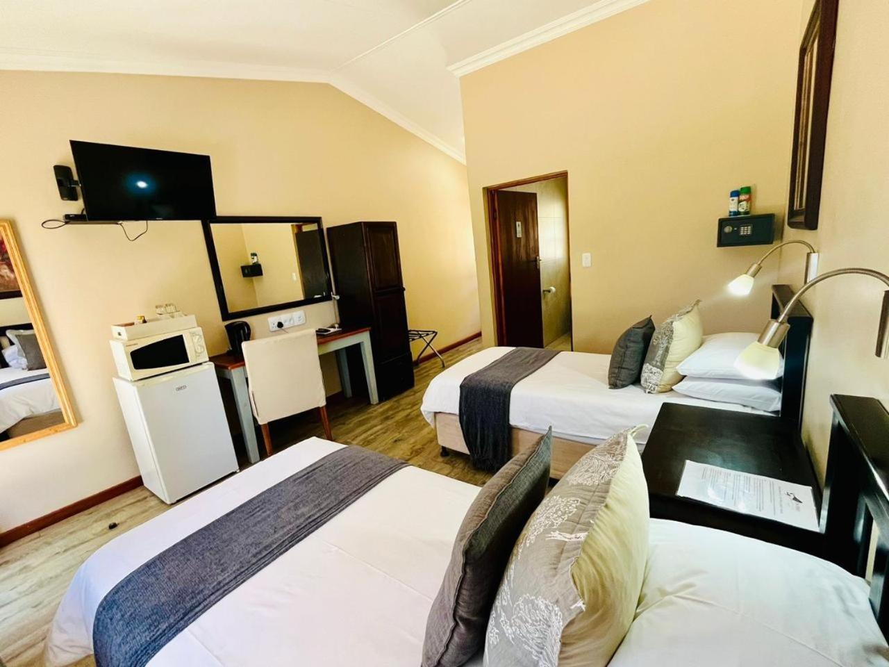 17 On Bird Guest House 보퍼트웨스트 외부 사진