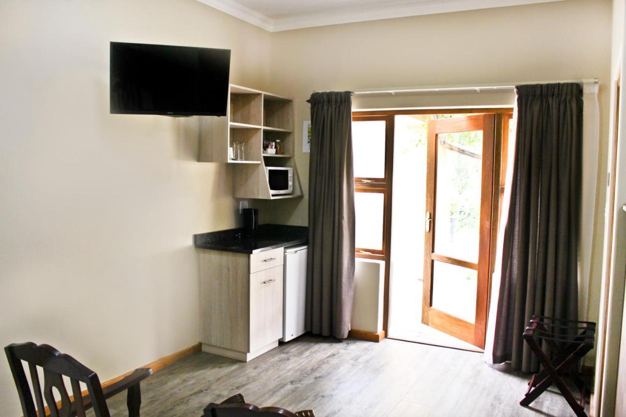 17 On Bird Guest House 보퍼트웨스트 외부 사진